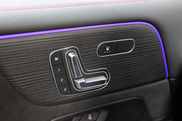 Mercedes-Benz EQB 350 4MATIC AMG Line 71 kWh | 40.500,- Netto | Distronic | Memory | HUD | Verwarmd Stuurwiel | Trekhaak | Burmester | Panoramadak | Keyless Go | Surround Camera |  Vario-Achterbank |