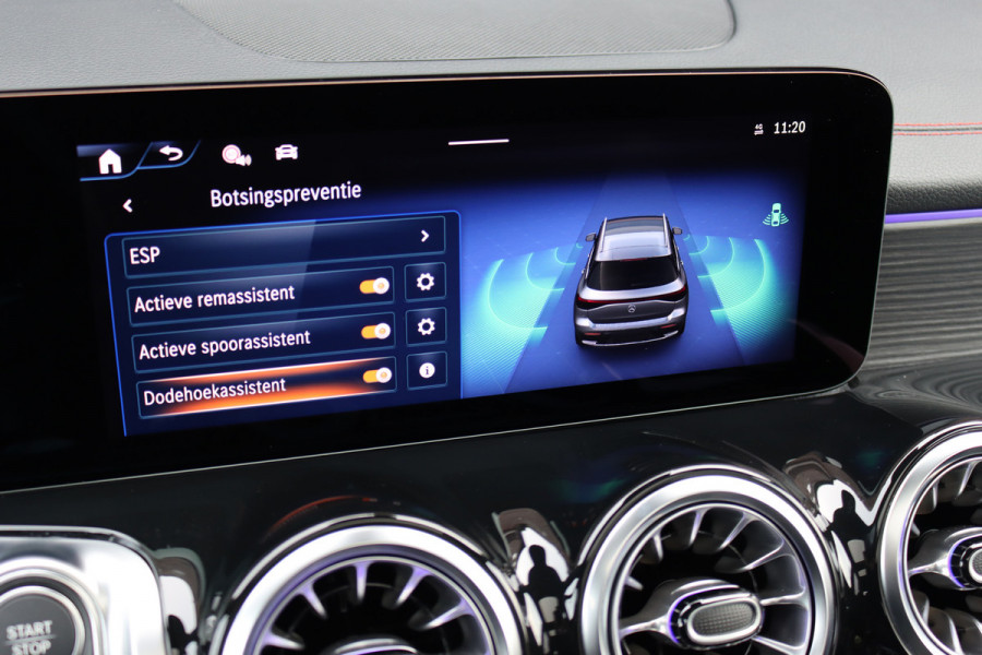 Mercedes-Benz EQB 350 4MATIC AMG Line 71 kWh | 40.500,- Netto | Distronic | Memory | HUD | Verwarmd Stuurwiel | Trekhaak | Burmester | Panoramadak | Keyless Go | Surround Camera |  Vario-Achterbank |