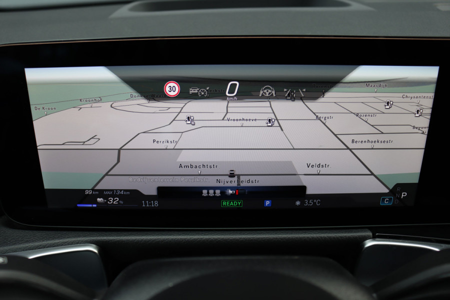 Mercedes-Benz EQB 350 4MATIC AMG Line 71 kWh | 40.500,- Netto | Distronic | Memory | HUD | Verwarmd Stuurwiel | Trekhaak | Burmester | Panoramadak | Keyless Go | Surround Camera |  Vario-Achterbank |