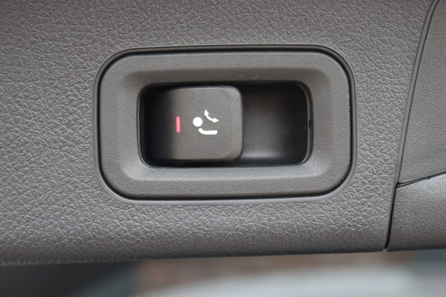 Mercedes-Benz EQB 350 4MATIC AMG Line 71 kWh | 40.500,- Netto | Distronic | Memory | HUD | Verwarmd Stuurwiel | Trekhaak | Burmester | Panoramadak | Keyless Go | Surround Camera |  Vario-Achterbank |