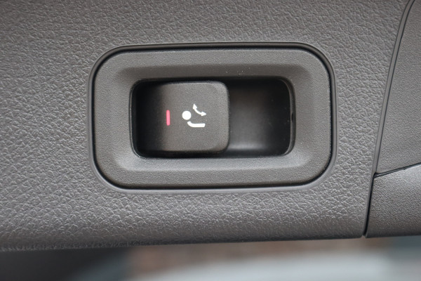 Mercedes-Benz EQB 350 4MATIC AMG Line 71 kWh | 40.500,- Netto | Distronic | Memory | HUD | Verwarmd Stuurwiel | Trekhaak | Burmester | Panoramadak | Keyless Go | Surround Camera |  Vario-Achterbank |