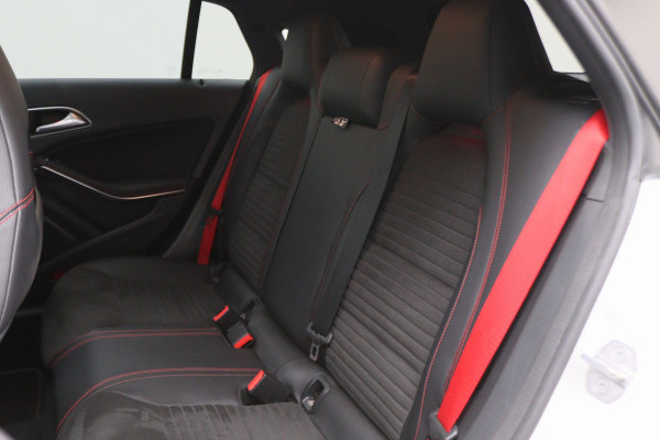 Mercedes-Benz CLA-Klasse Shooting Brake 250 Sport 4MATIC Prestige AMG Panoramadak, Memory, H&K, Apple Carplay, Camera, 18"