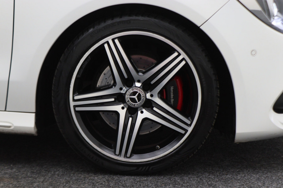 Mercedes-Benz CLA-Klasse Shooting Brake 250 Sport 4MATIC Prestige AMG Panoramadak, Memory, H&K, Apple Carplay, Camera, 18"