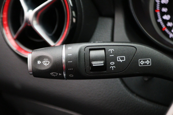 Mercedes-Benz CLA-Klasse Shooting Brake 250 Sport 4MATIC Prestige AMG Panoramadak, Memory, H&K, Apple Carplay, Camera, 18"