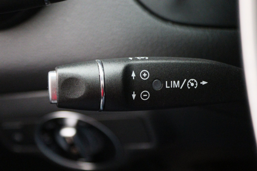 Mercedes-Benz CLA-Klasse Shooting Brake 250 Sport 4MATIC Prestige AMG Panoramadak, Memory, H&K, Apple Carplay, Camera, 18"