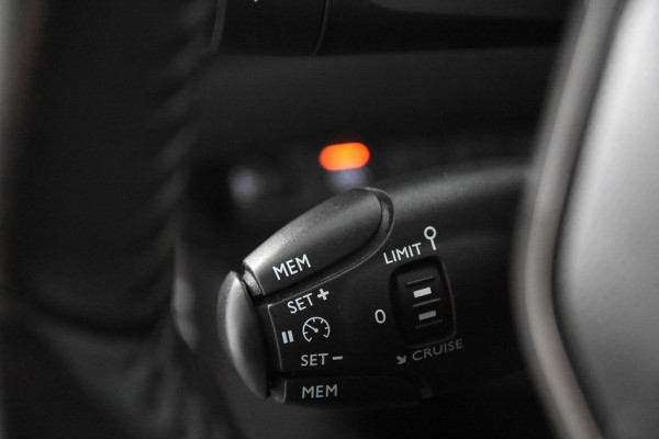 Peugeot 2008 Active *1ste Eigenaar*Navigatie*Camera*DAB*