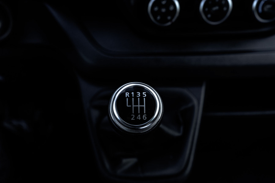 Renault Trafic Renault Trafic Blue dCi 150PK | L2H1 | 9-Zits | EX BTW/BPM | LED | Camera | Navi | Zijschuifdeur R+L | Cruise | Airco | PDC | Eu