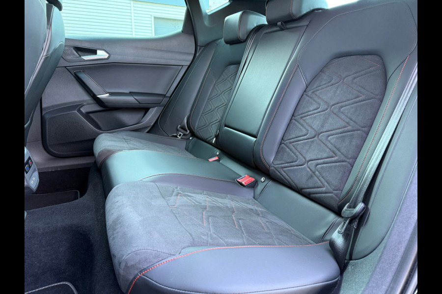 Seat Leon 1.0 TSI FR Launch Edition - Navi - Climate - Trekhaak - Org.NL