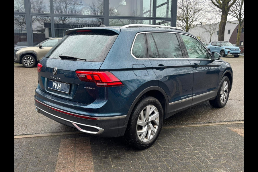Volkswagen Tiguan 1.4 TSI eHybrid PHEV ELEK. ACHTERKLEP| STOEL MASSAGE| STOEL + STUURVERWARMING| PARKEERSENS. VOOR EN ACHTER| RIJKLAARPRIJS INCL. 12 MND BOVAG GARANTIE