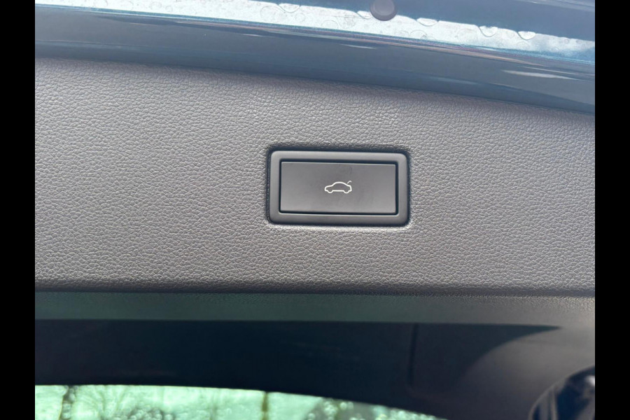 Volkswagen Tiguan 1.4 TSI eHybrid PHEV ELEK. ACHTERKLEP| STOEL MASSAGE| STOEL + STUURVERWARMING| PARKEERSENS. VOOR EN ACHTER| RIJKLAARPRIJS INCL. 12 MND BOVAG GARANTIE