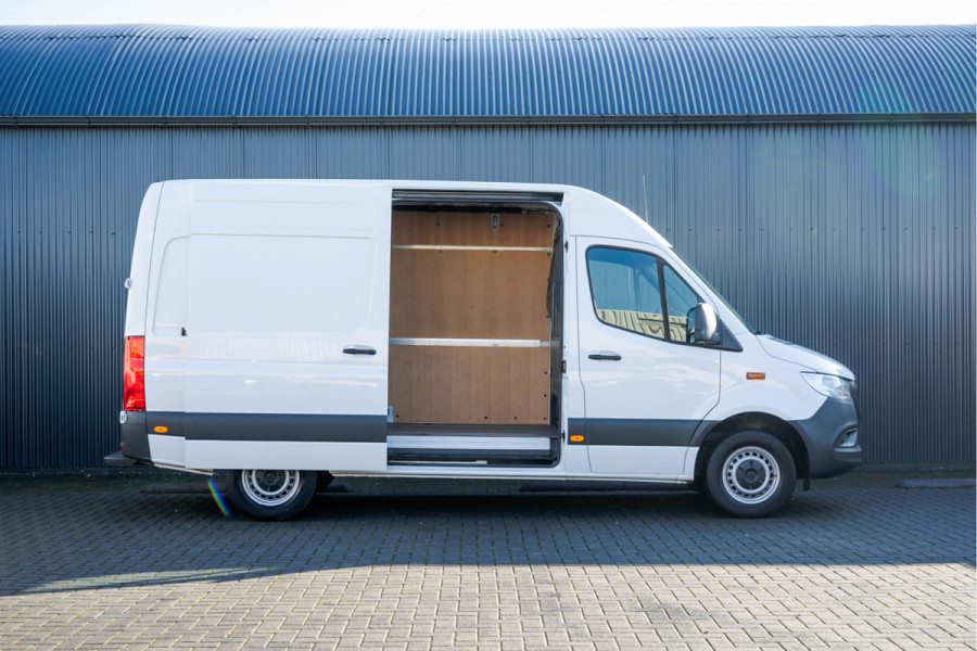 Mercedes-Benz Sprinter 317 CDI L2H2 | Automaat | Mbux | 360° camera | Navi | Cruise | Climatronic