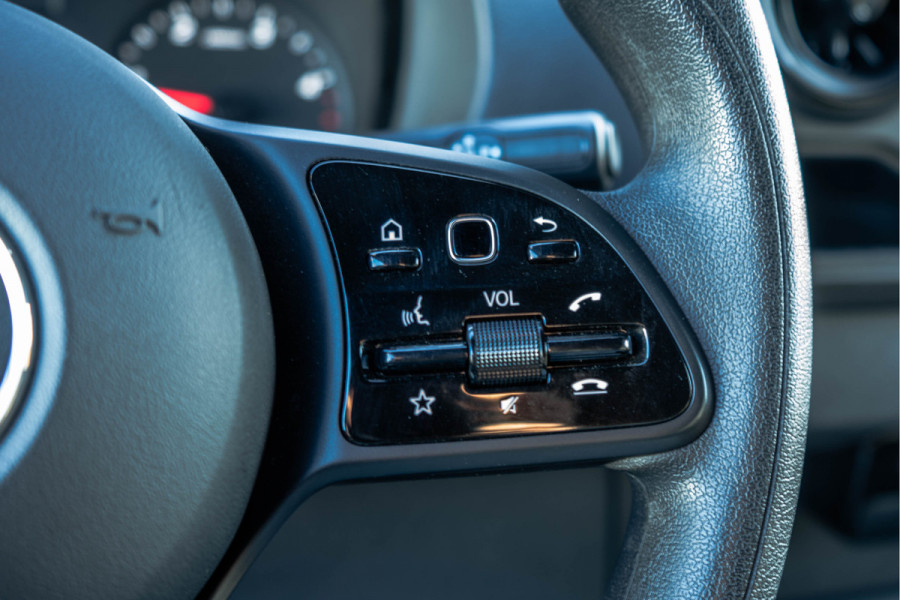 Mercedes-Benz Sprinter 317 CDI L2H2 | Automaat | Mbux | 360° camera | Navi | Cruise | Climatronic