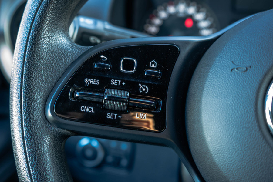 Mercedes-Benz Sprinter 317 CDI L2H2 | Automaat | Mbux | 360° camera | Navi | Cruise | Climatronic