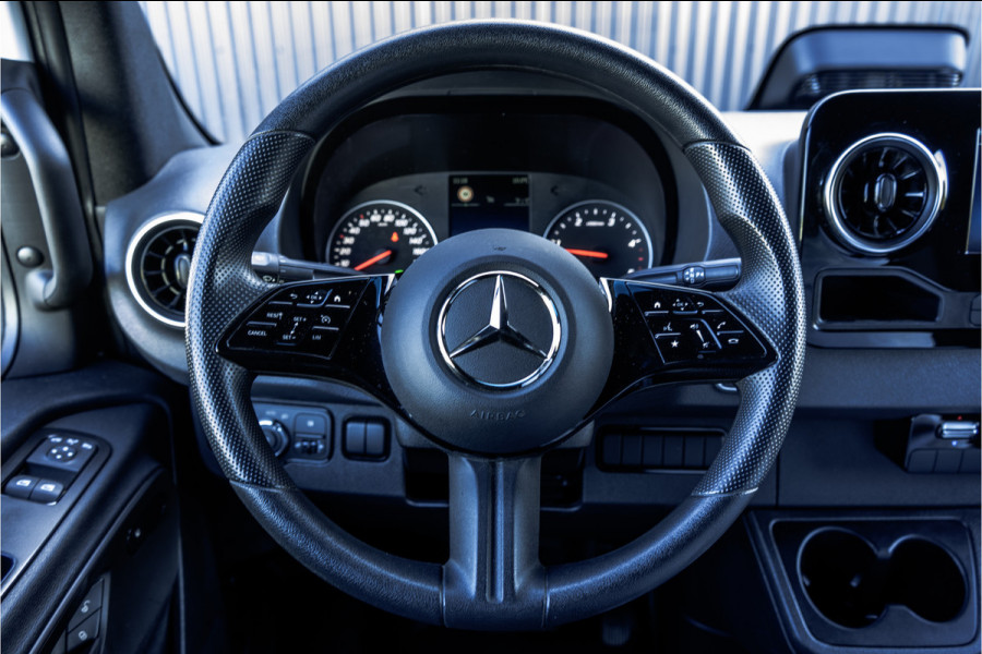 Mercedes-Benz Sprinter 317 CDI L3H2 | Automaat | Mbux | Facelift | Camera | Cruise | Airco