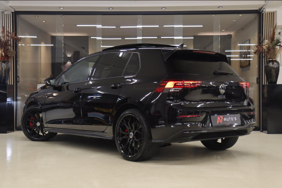 Volkswagen Golf 1.4 eHybrid GTE /PANO/IQLIGHT/CAM/CARPLAY/ACC/LANE ASSIST/VOL