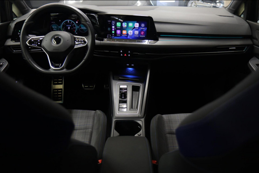 Volkswagen Golf 1.4 eHybrid GTE /PANO/IQLIGHT/CAM/CARPLAY/ACC/LANE ASSIST/VOL