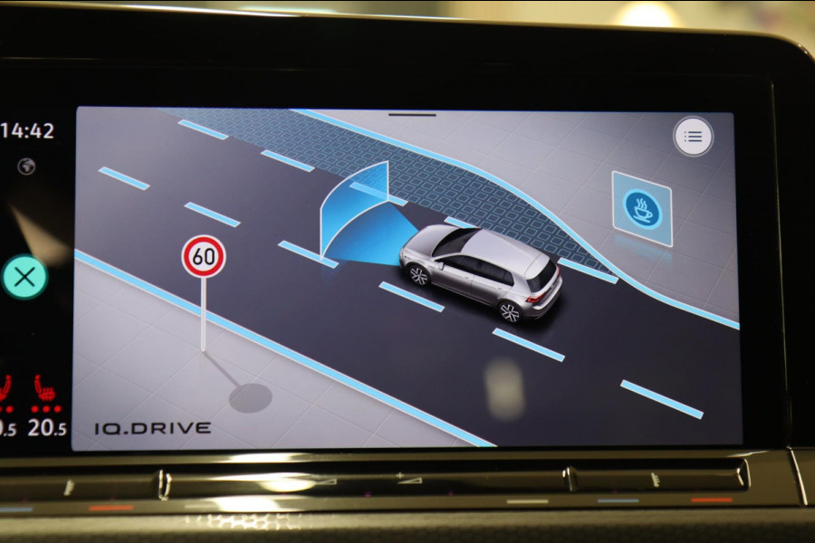 Volkswagen Golf 1.4 eHybrid GTE /PANO/IQLIGHT/CAM/CARPLAY/ACC/LANE ASSIST/VOL