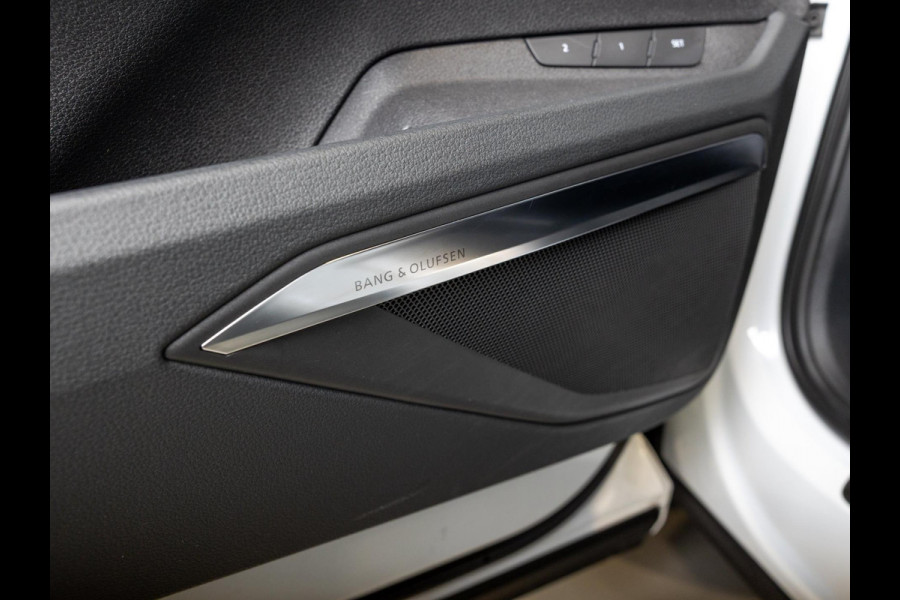 Audi e-tron 55 quattro S edition 95 kWh / 408pk / SOH 89% / Panoramadak / Trekhaak / B&O /