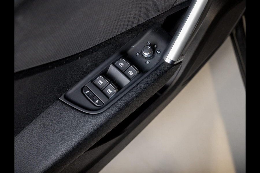 Audi Q2 35 TFSI S Edition / 150pk / Cruise / Trekhaak / Navigatie