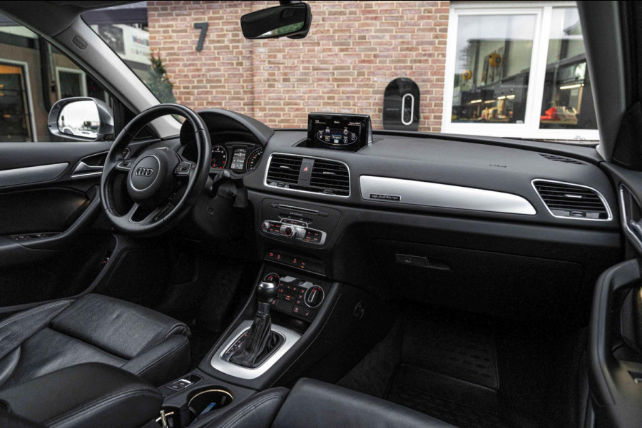 Audi Q3 2.0 TFSI Quattro Sport Line 180 PK Aut. Stoelverwarming Xenon Trekhaak Leder Cruise 20''