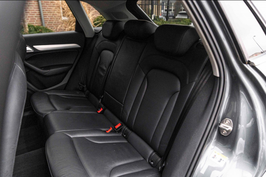 Audi Q3 2.0 TFSI Quattro Sport Line 180 PK Aut. Stoelverwarming Xenon Trekhaak Leder Cruise 20''