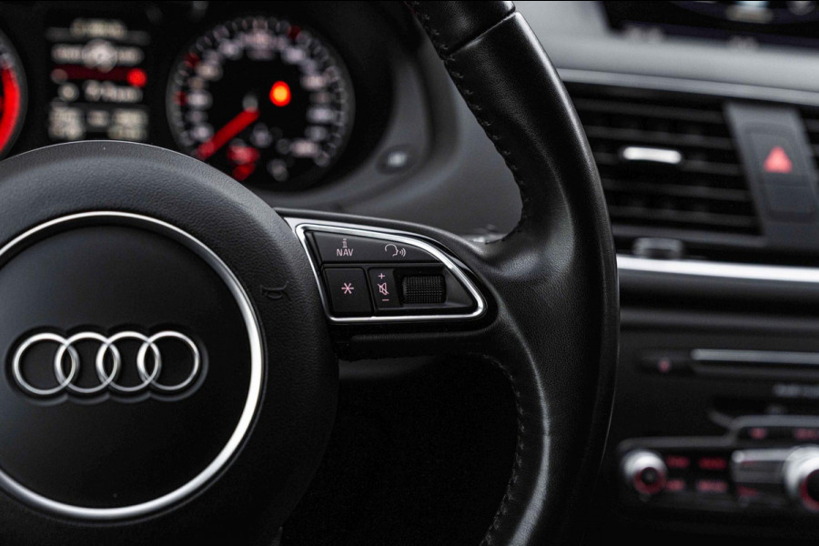 Audi Q3 2.0 TFSI Quattro Sport Line 180 PK Aut. Stoelverwarming Xenon Trekhaak Leder Cruise 20''