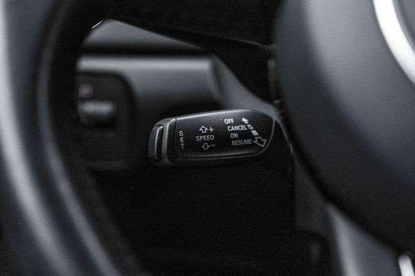 Audi Q3 2.0 TFSI Quattro Sport Line 180 PK Aut. Stoelverwarming Xenon Trekhaak Leder Cruise 20''