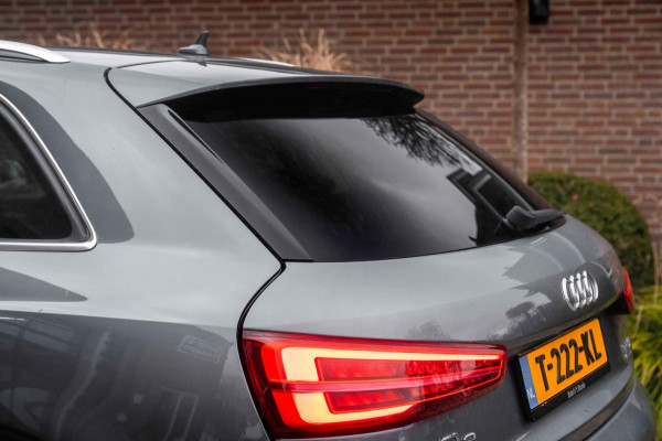 Audi Q3 2.0 TFSI Quattro Sport Line 180 PK Aut. Stoelverwarming Xenon Trekhaak Leder Cruise 20''