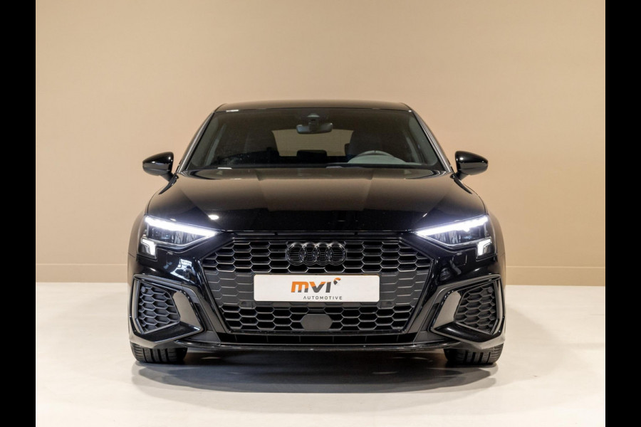 Audi A3 Sportback 35 TFSI S edition / 150pk / Adaptieve cruise control / Alcantara stuurwiel /