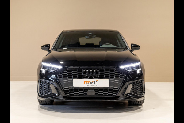 Audi A3 Sportback 35 TFSI S edition / 150pk / Adaptieve cruise control / Alcantara stuurwiel /