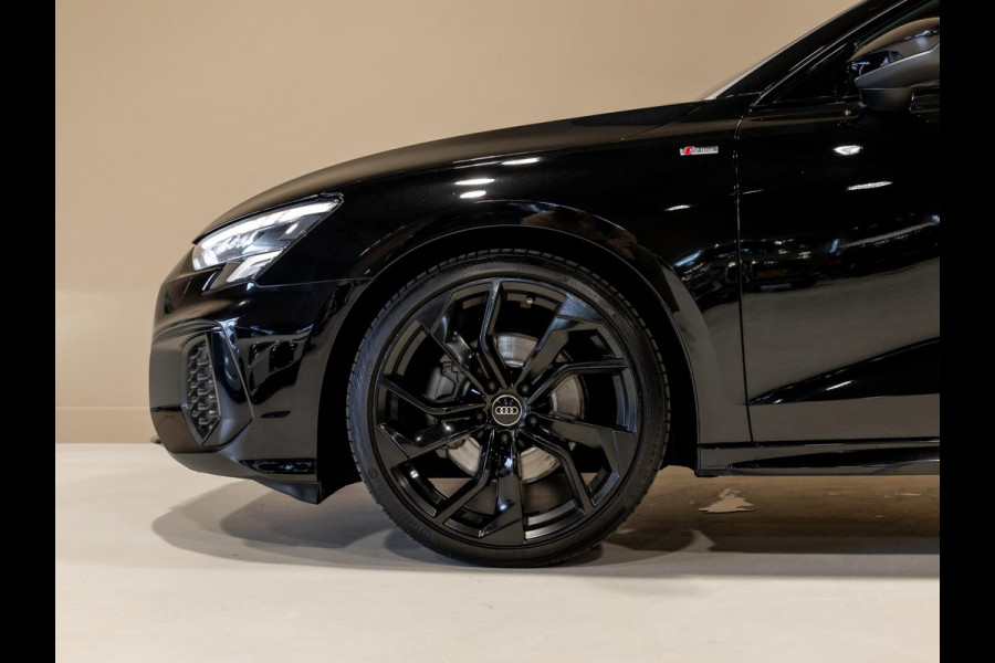 Audi A3 Sportback 35 TFSI S edition / 150pk / Adaptieve cruise control / Alcantara stuurwiel /