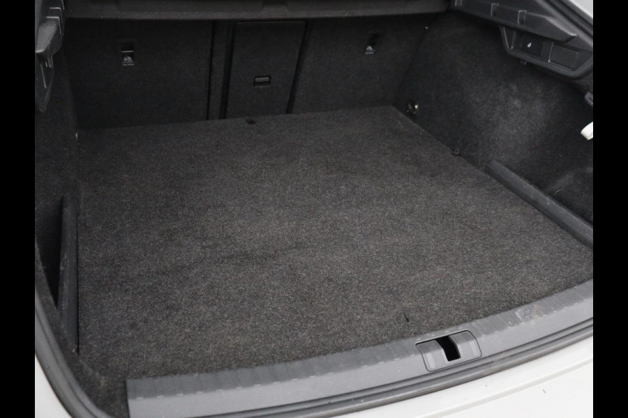 Škoda Octavia 1.4 TSI RS iV PHEV Business | Stoelverwarming | Adaptive cruise | Side Assist | Camera | Alcantara | Matrix LED | Carplay | Sfeerverlichting | Navigatie |