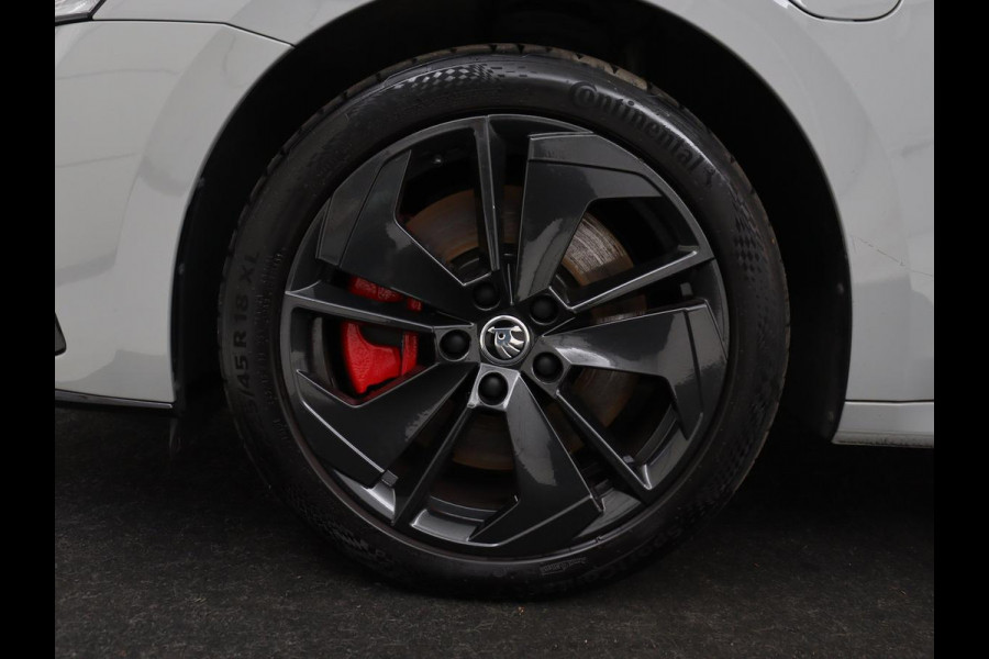 Škoda Octavia 1.4 TSI RS iV PHEV Business | Stoelverwarming | Adaptive cruise | Side Assist | Camera | Alcantara | Matrix LED | Carplay | Sfeerverlichting | Navigatie |