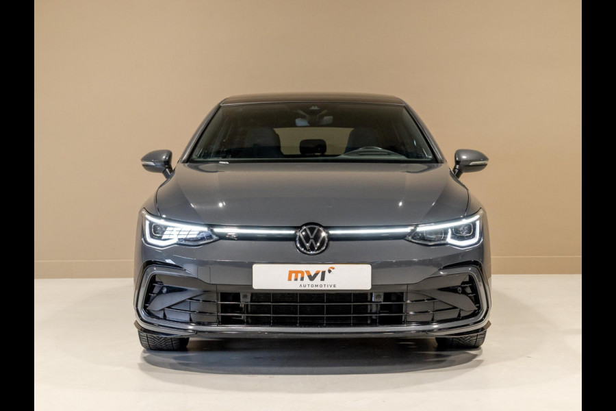 Volkswagen Golf 1.5 eTSI R-Line / 150pk / Panorama dak / Harman Kardon / Stoel en stuurverwarming /