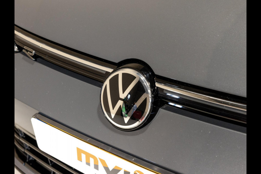Volkswagen Golf 1.5 eTSI R-Line / 150pk / Panorama dak / Harman Kardon / Stoel en stuurverwarming /