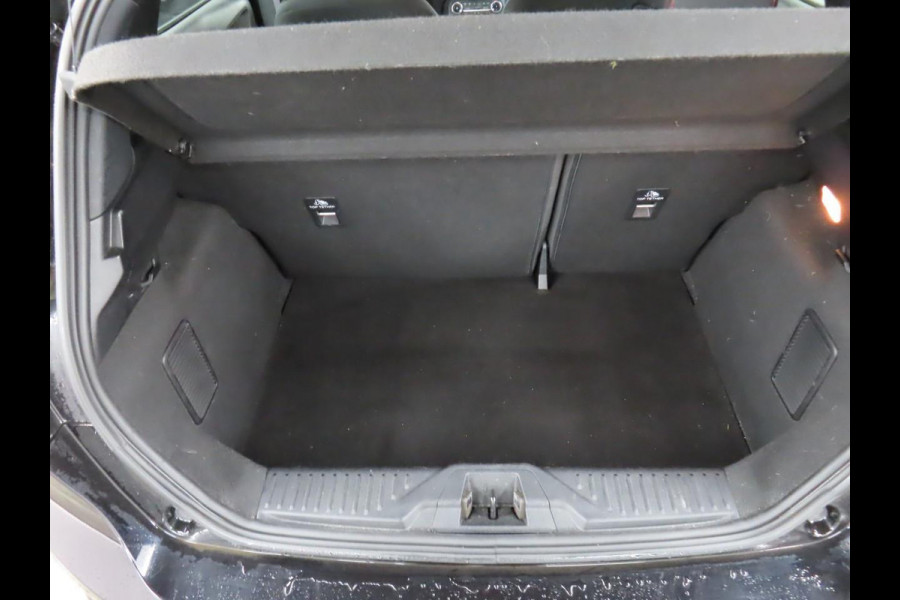 Ford Fiesta 1.0 EcoBoost Hybrid ST-Line X | 54200 km | Full Options | Winterpack