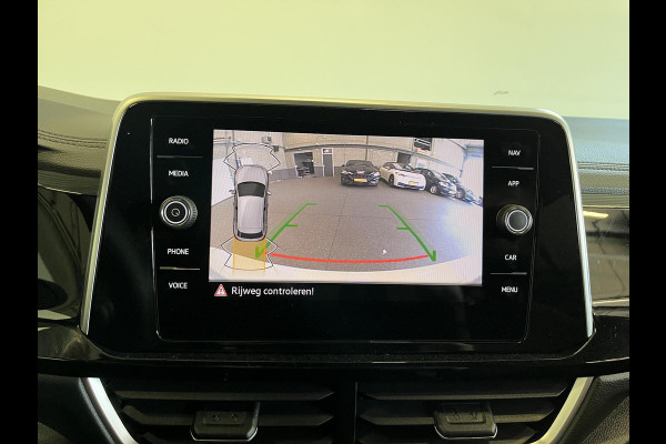 Volkswagen T-Roc 1.5 TSI 150pk DSG R-Line | Camera | Navigatie /Apple Carplay/Android Auto | Climate Control | Electrische kofferbak | Led | Dab | Adaptive Cruise Control