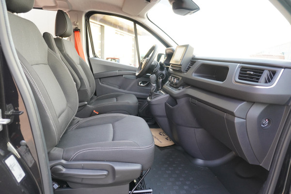 Renault Trafic 2.0 Bleu dCi 170PK L2H1 Red Edition DubbelCabine Automaat 20"LM velgen Nr. V072 |  Climate | Navi | Camera | Schuifdeur L/R | Black out pakket