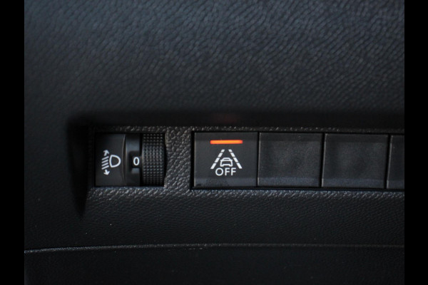 Peugeot 208 1.2 PureTech Allure Pack | Navigatie | Apple Carplay/Android Auto | Achteruitrij camera | Climate control | LED | Adaptieve cruise control | Parkeersensor achter | Verwarmde voorstoelen | Lichtmetalen velgen
