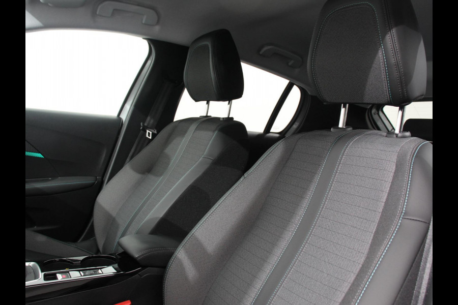 Peugeot 208 1.2 PureTech Allure Pack | Navigatie | Apple Carplay/Android Auto | Achteruitrij camera | Climate control | LED | Adaptieve cruise control | Parkeersensor achter | Verwarmde voorstoelen | Lichtmetalen velgen