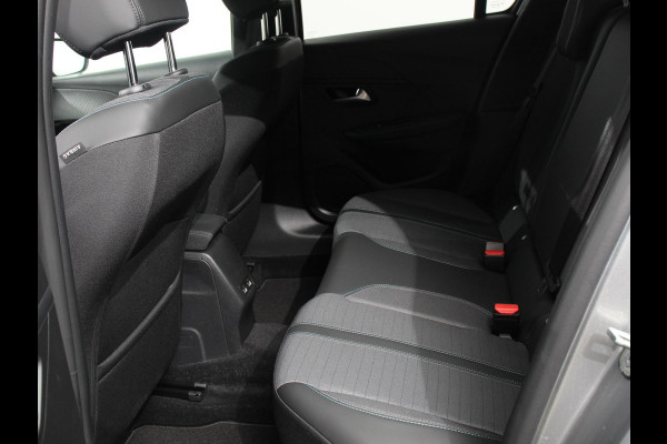 Peugeot 208 1.2 PureTech Allure Pack | Navigatie | Apple Carplay/Android Auto | Achteruitrij camera | Climate control | LED | Adaptieve cruise control | Parkeersensor achter | Verwarmde voorstoelen | Lichtmetalen velgen