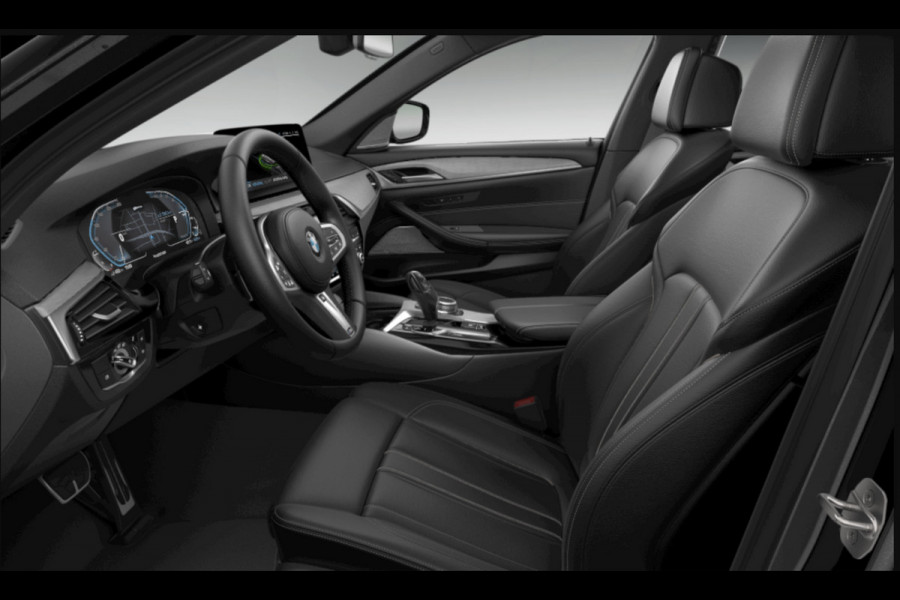 BMW 5 Serie Touring 530e xDrive | M-Sport | Pano | Trekhaak | Laser | Harman Kardon | Memory | Driving Ass. Pro | HUD | Keyless
