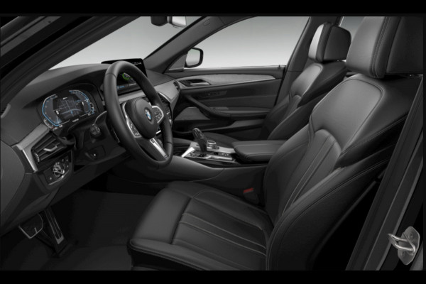 BMW 5 Serie Touring 530e xDrive | M-Sport | Pano | Trekhaak | Laser | Harman Kardon | Memory | Driving Ass. Pro | HUD | Keyless