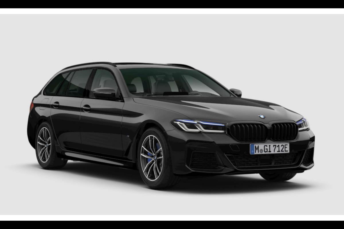 BMW 5 Serie Touring 530e xDrive | M-Sport | Pano | Trekhaak | Laser | Harman Kardon | Memory | Driving Ass. Pro | HUD | Keyless