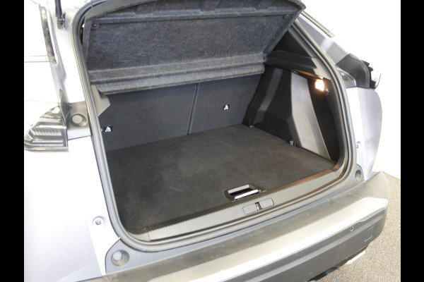 Peugeot 2008 1.2 PureTech 130pk Automaat Allure | Navigatie | Apple Carplay/Android Auto | 360 camera | Parkeersensoren | Blind Spot Assist | Adaptive Cruise Control | Stoelverwarming | Getinte ramen | Climate Control