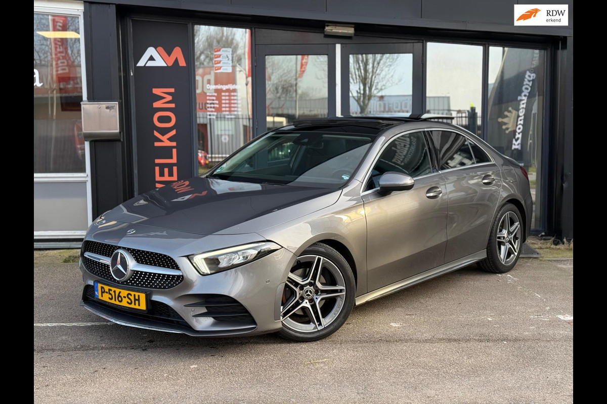Mercedes-Benz A-Klasse 200 AMG | Pano | ACC | Sfeer | Camera