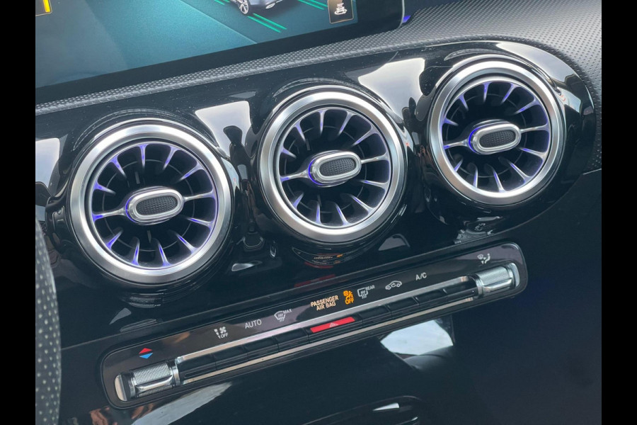 Mercedes-Benz A-Klasse 200 AMG | Pano | ACC | Sfeer | Camera