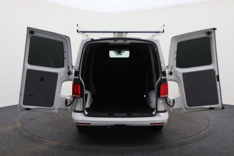 Volkswagen Transporter 2.0 TDI DSG L1H1 Leer, Airco, Apple Carplay, Camera, Cruise, Imperiaal, PDC, Trekhaak, 16''