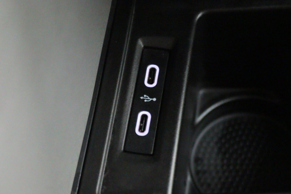 Volkswagen Transporter 2.0 TDI DSG L1H1 Leer, Airco, Apple Carplay, Camera, Cruise, Imperiaal, PDC, Trekhaak, 16''