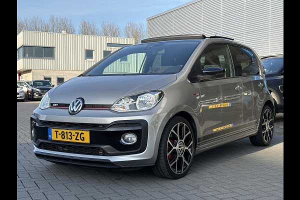 Volkswagen up! 1.0 TSI GTI 115pk | VOL! | Panoramadak | Zomer- & Winterset | Beats Audio | Stoelverwarming | Cruise Control | Camera |